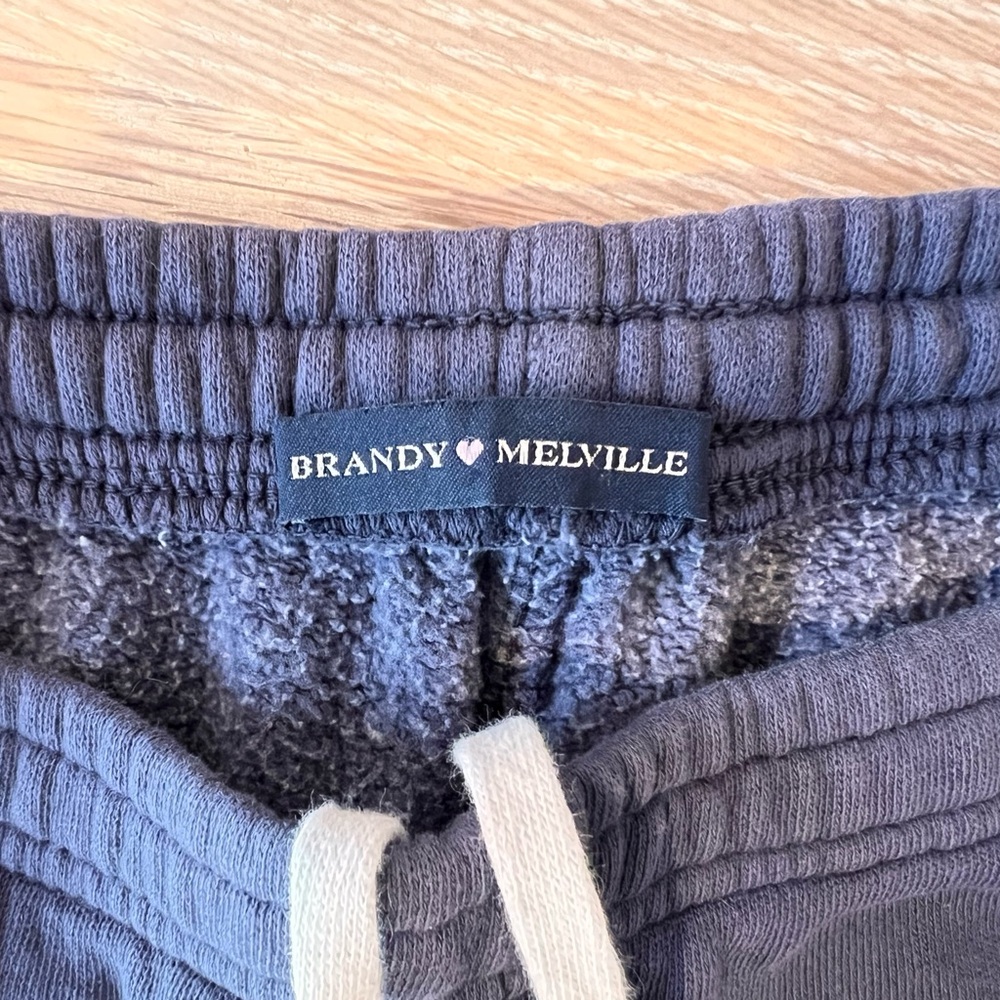 Brandy Melville Anastasia Pants - Picture 3 of 6